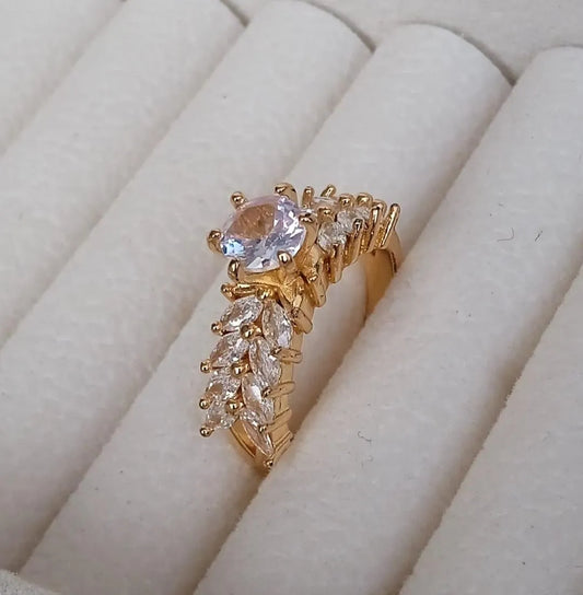 Vintage Design Gold Plated Crystal Adjustable Ring