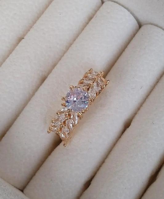 Vintage Design Gold Plated Crystal Adjustable Ring