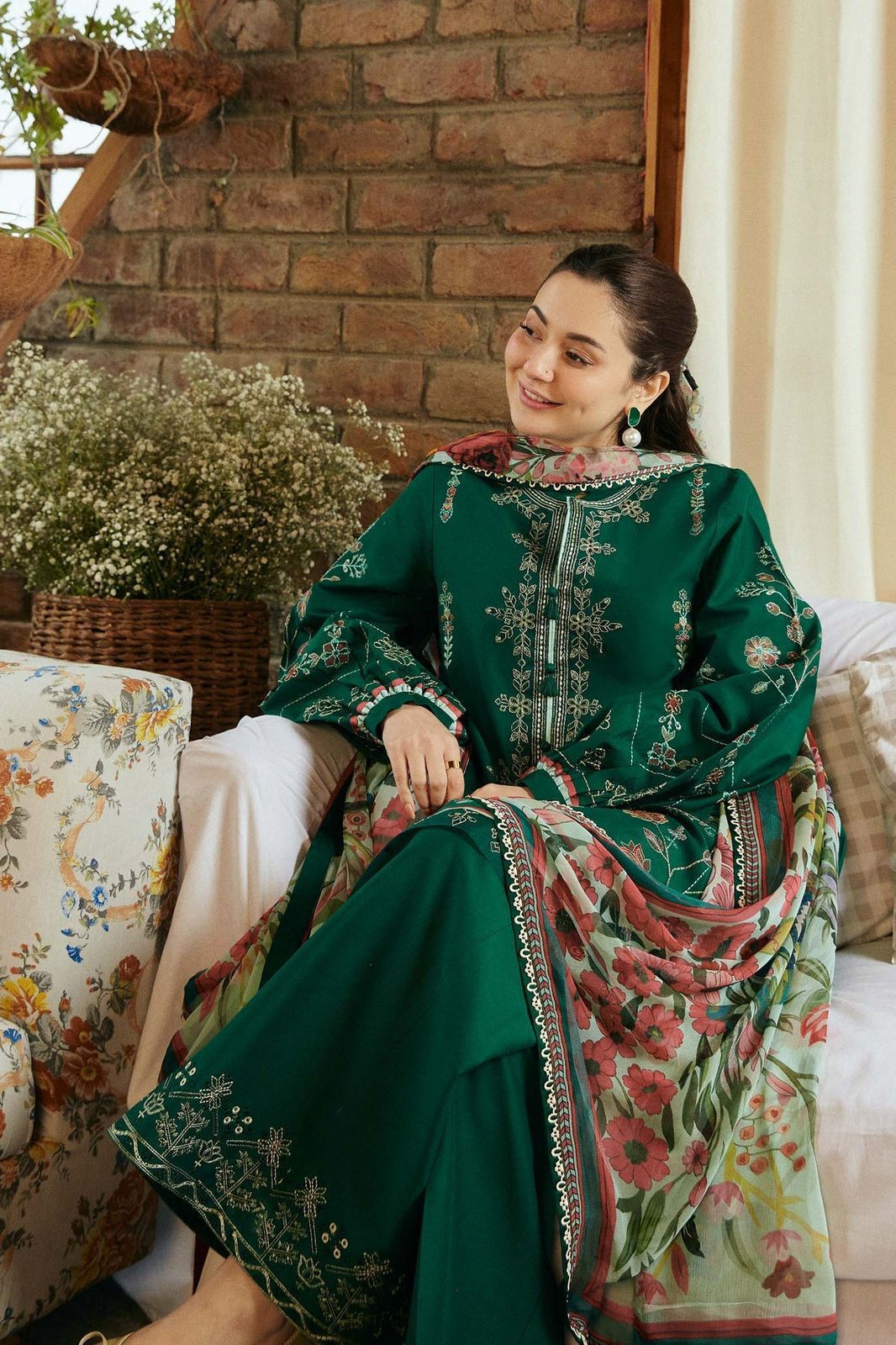 HANIA AMIR,LINEN HIT